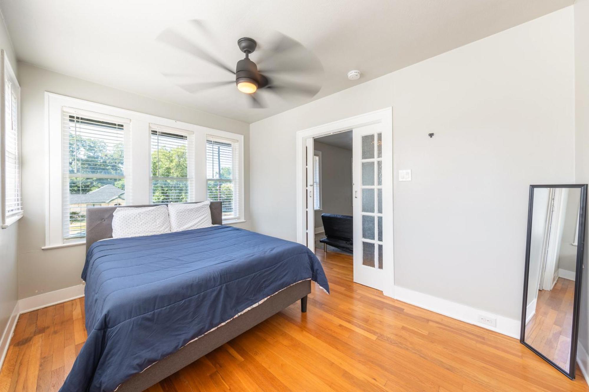 Luxurious 6 Bedroom Near Downtown * San Antonio