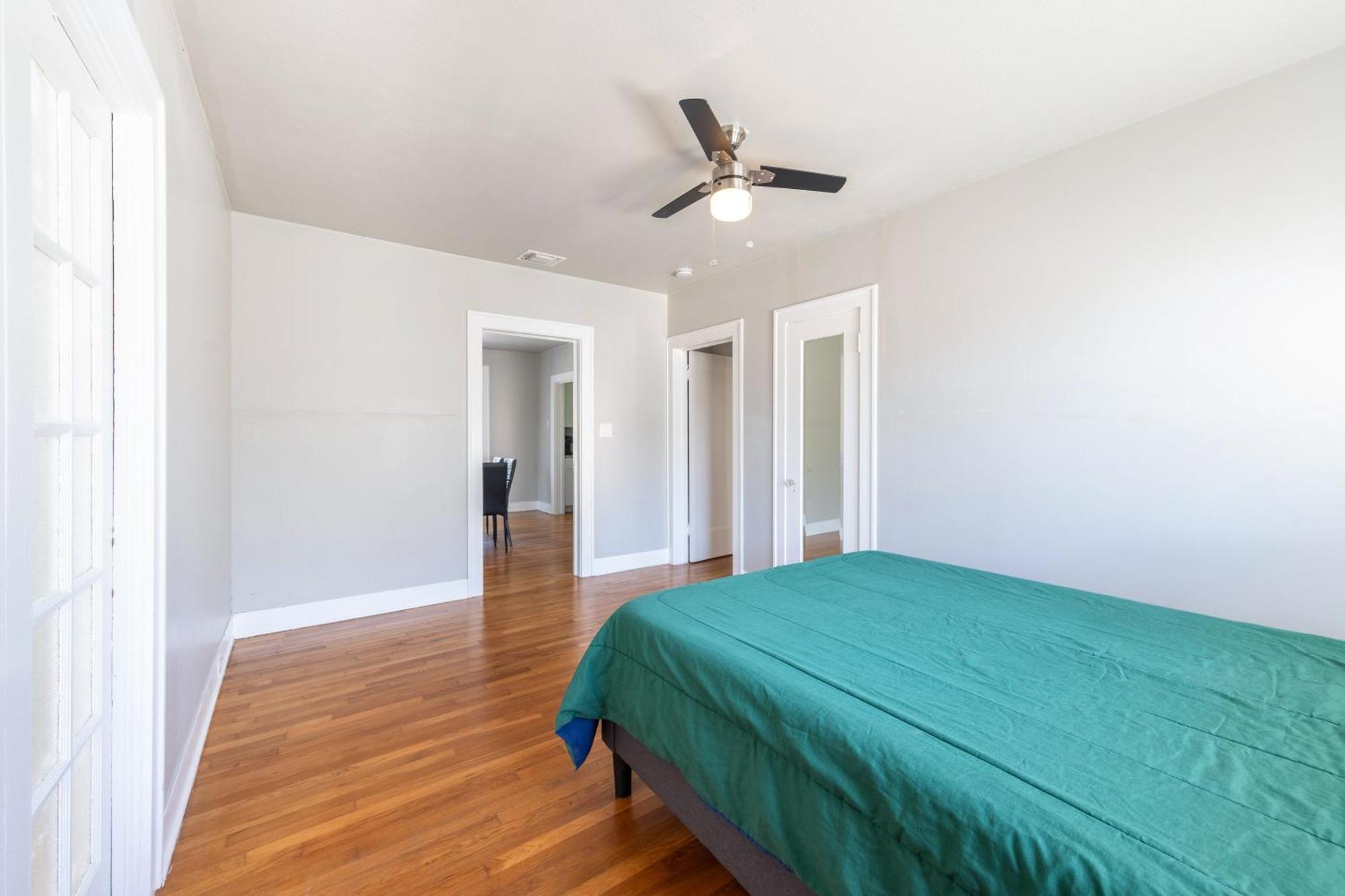 Luxurious 6 Bedroom Near Downtown San Antonio
