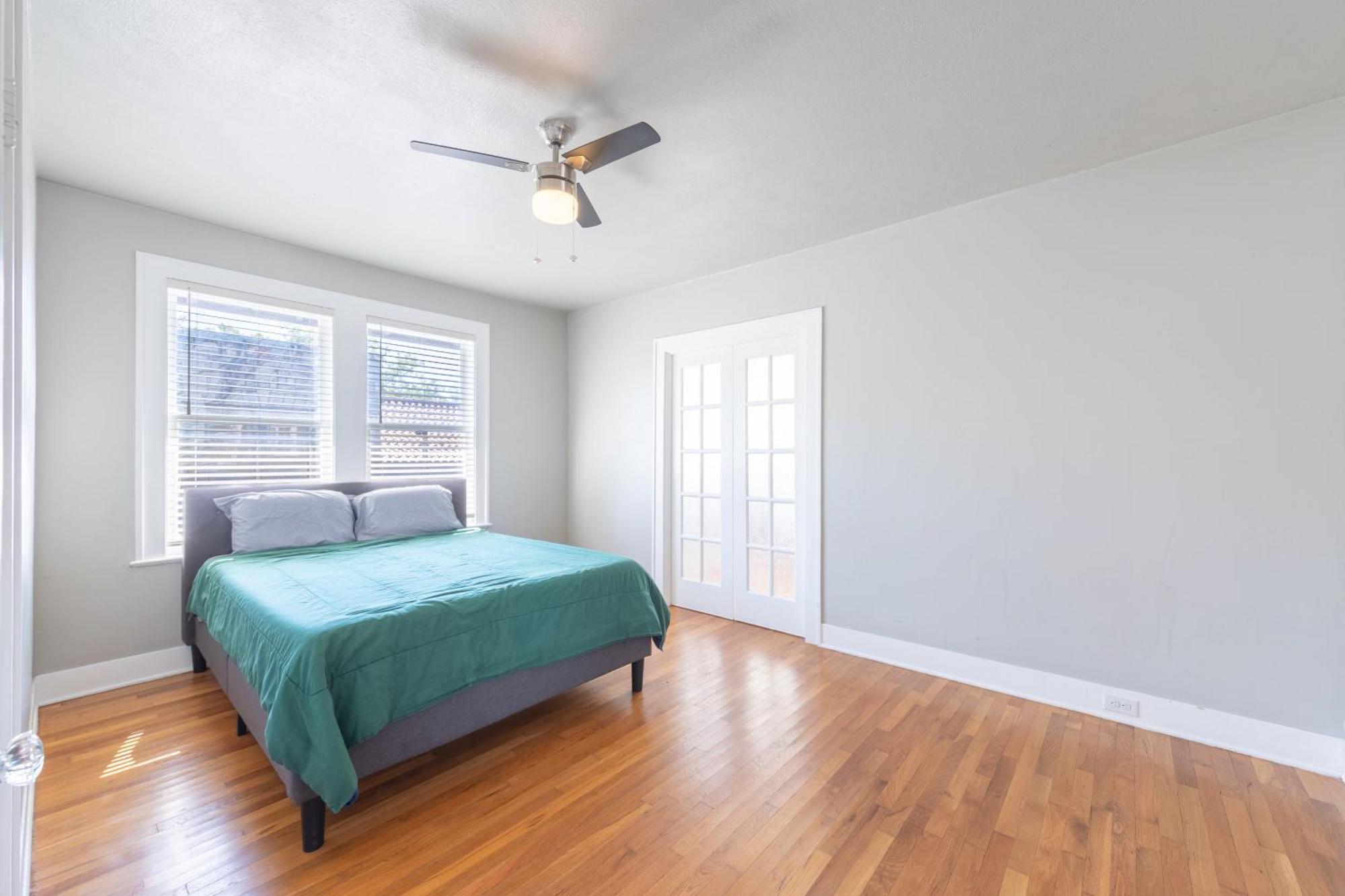 Luxurious 6 Bedroom Near Downtown San Antonio
