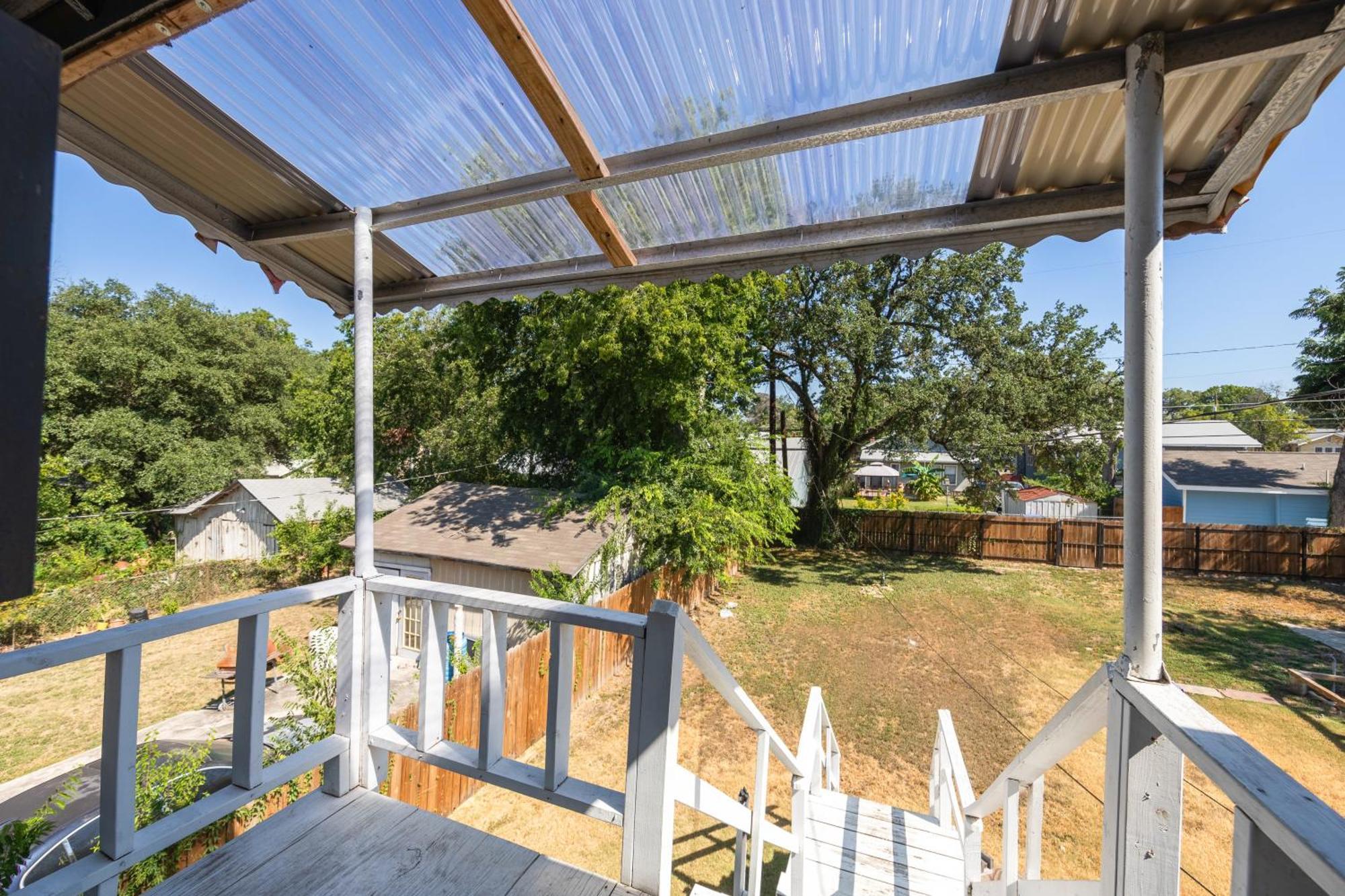 Luxurious 6 Bedroom Near Downtown San Antonio