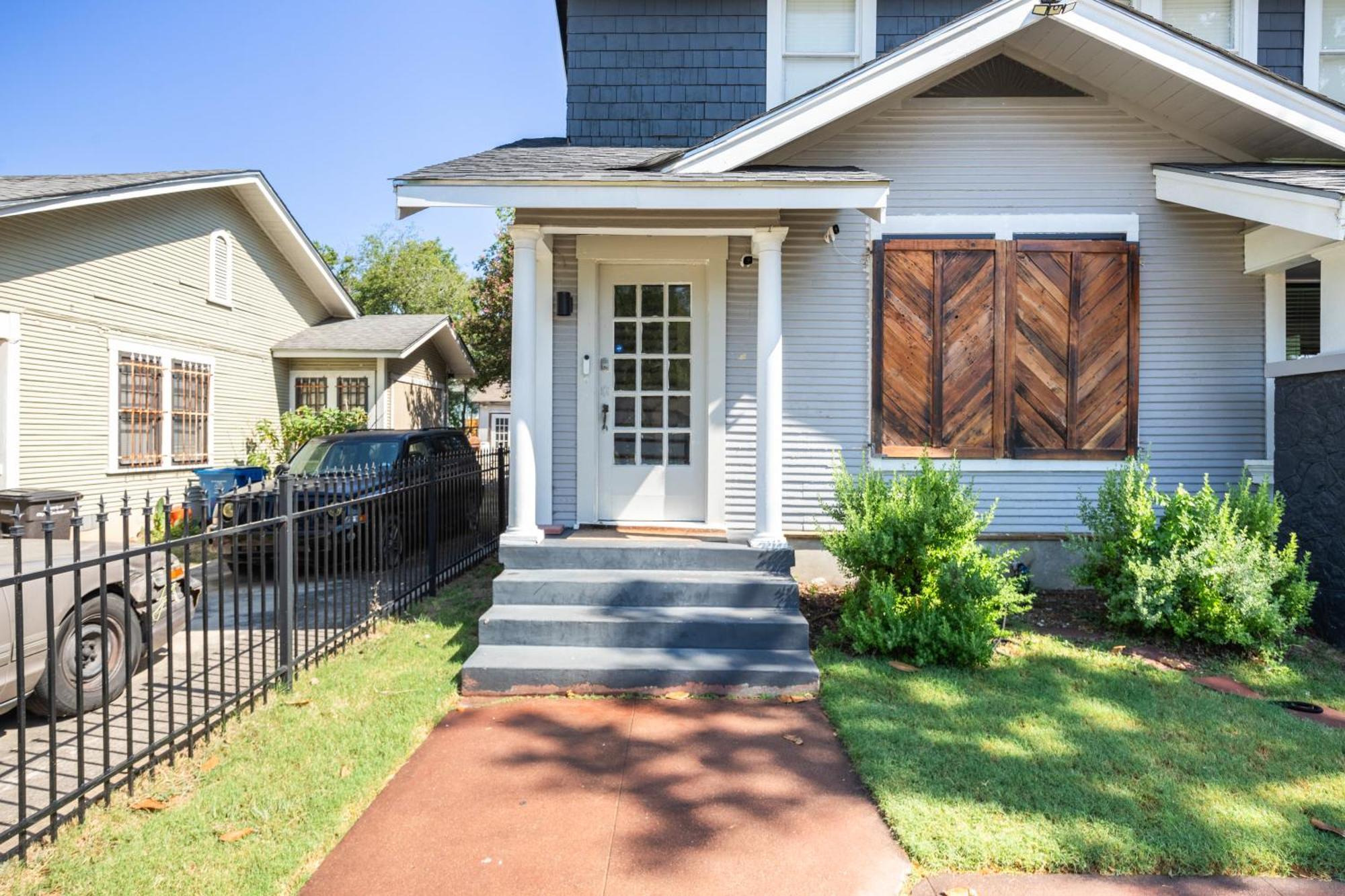 Luxurious 6 Bedroom Near Downtown * San Antonio